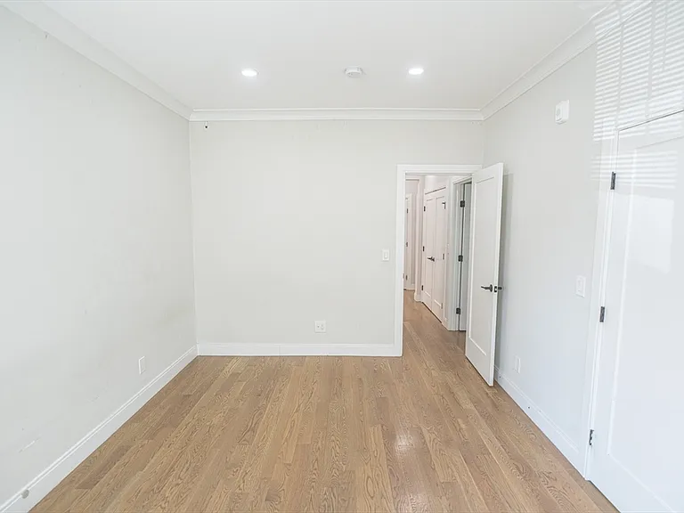 41 Fairbanks St #3 — Photo 23