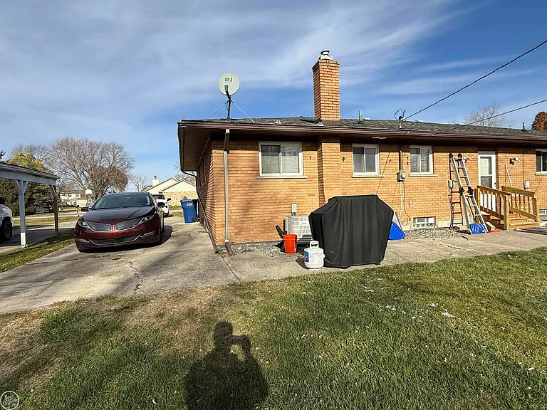 27550 E Schiller Dr — Photo 3