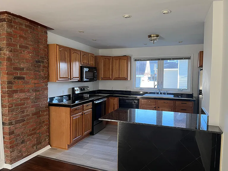 205 Mohawk St #LEFT — Photo 4