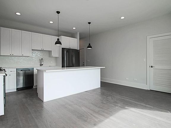 3rd image of 3415 N Bosworth Ave #Nk4exjmmk