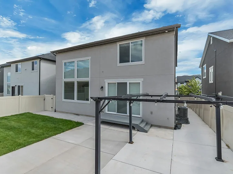 1316 W Quailhill Rd — Photo 4