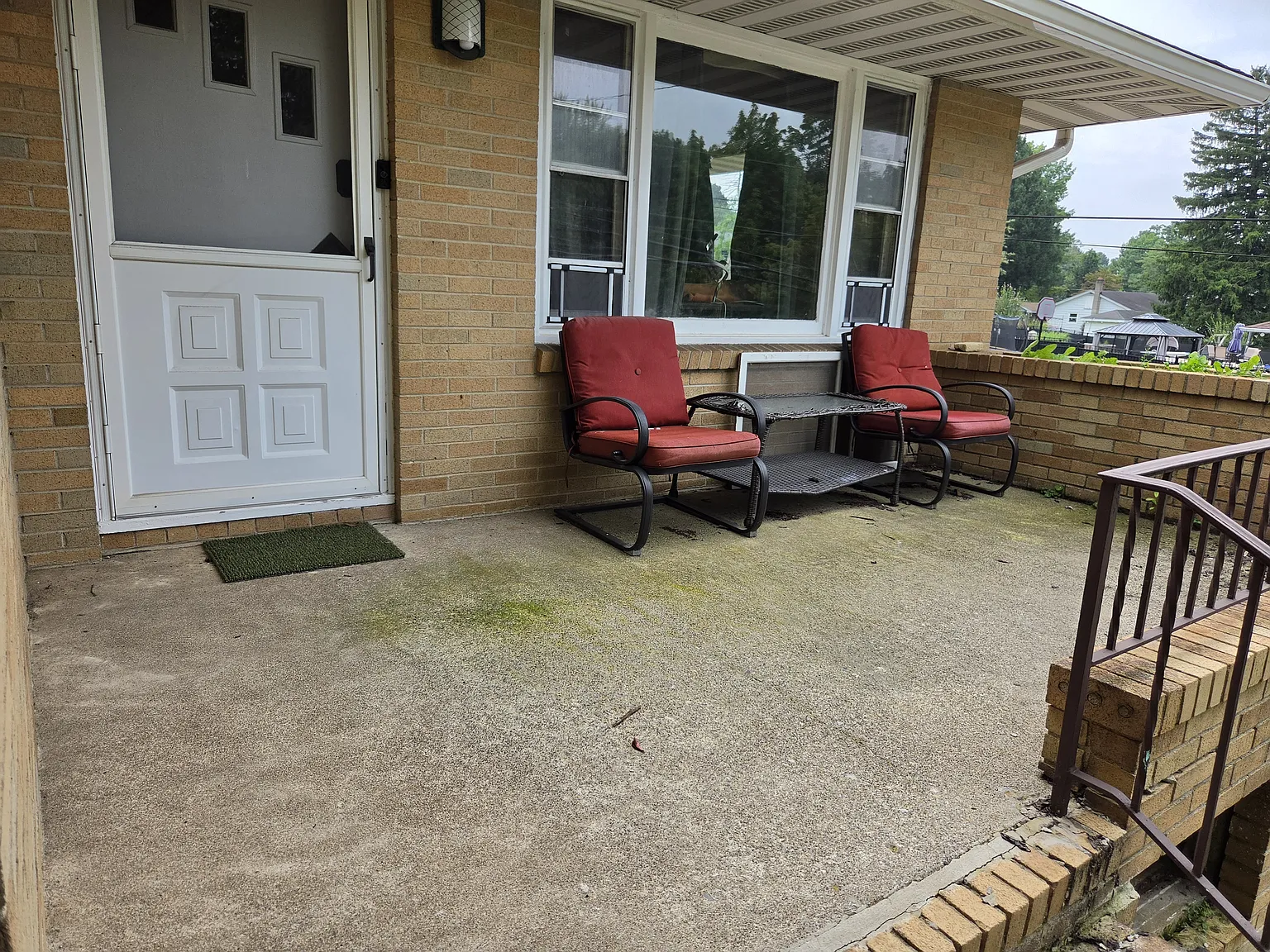 3 bed, 1460 sqft, $2,000 — Photo 2
