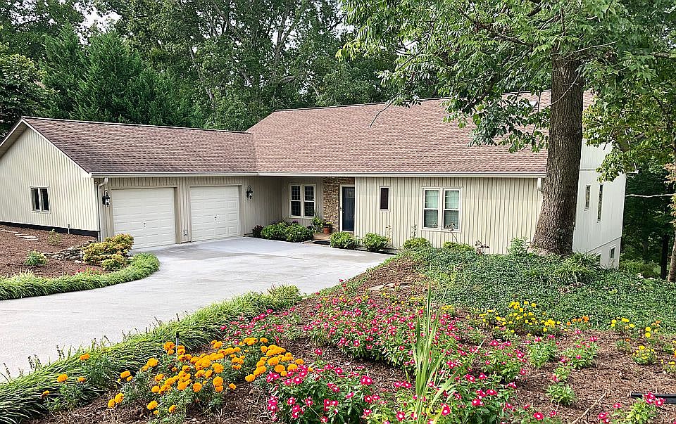 1st image of 163 Saloli Way