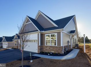 136 Copperstone Ct #54, Millersville, PA 17551