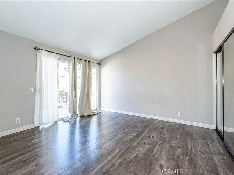 375 Stanford Ct #9 — Photo 17