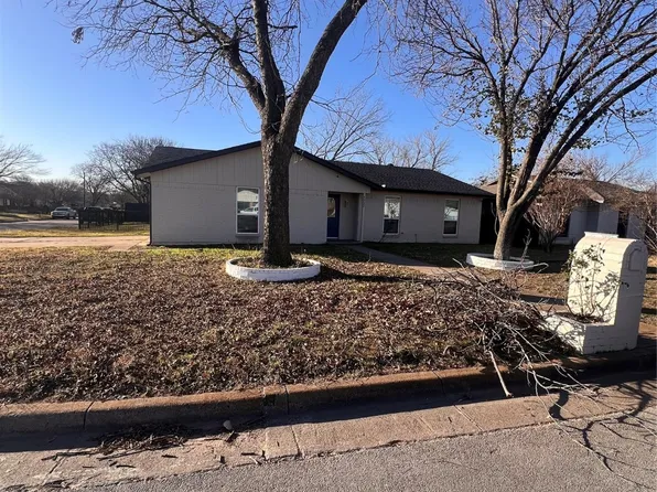 4232 Burly St, Forest Hill, TX 76119