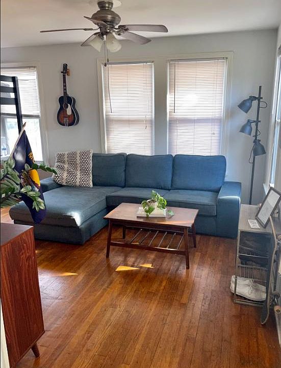 2nd image of 3811 Duval St #B