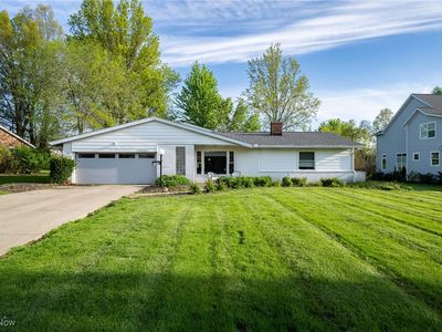 24660 Sittingbourne Ln, Beachwood, OH, 44122