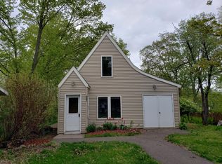 470 Hill St, Isle, MN 56342