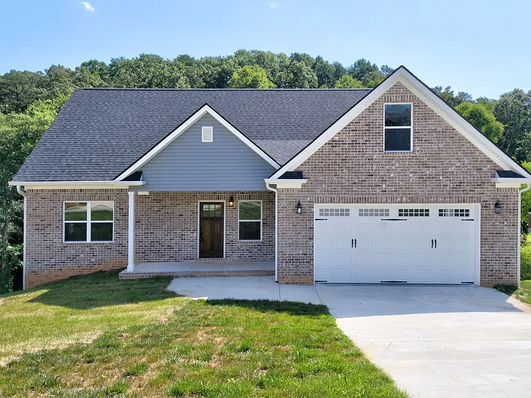 611 Sunset Valley Dr — Photo 1