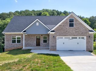 611 Sunset Valley Dr, Soddy Daisy, TN 37379