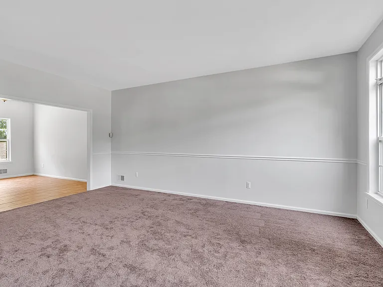333 Nighthawk Ln — Photo 7