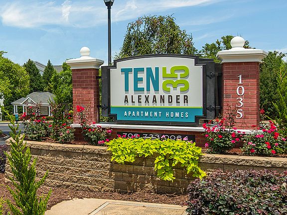 Entrance of Ten35 Alexander