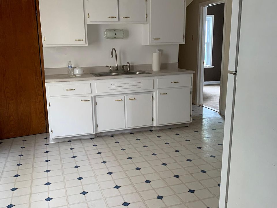 1st image of 244 Springville Ave Floor 2