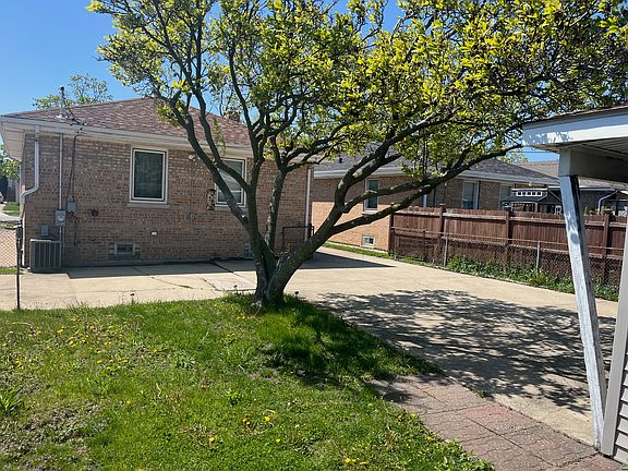 2nd image of 4531 Rose St