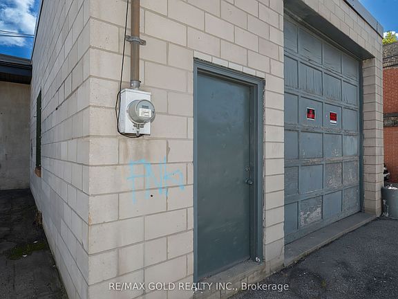 5th image of 131R Millicent St
