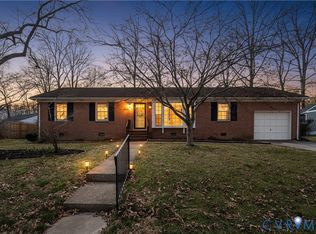 202 Homestead Dr, Colonial Heights, VA