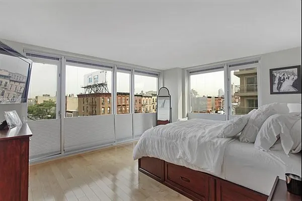 Sold by Corcoran | media 14