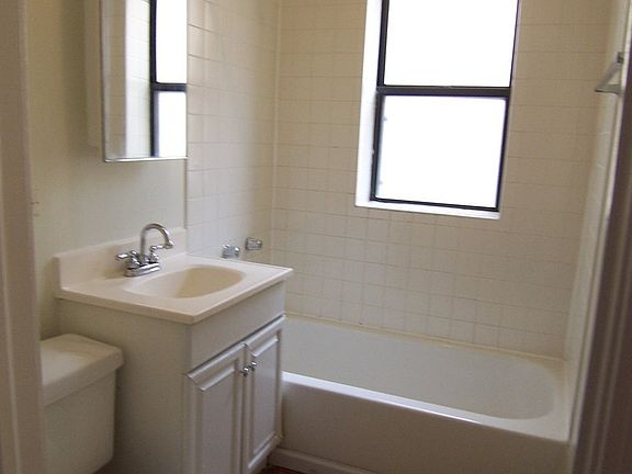 5th image of 3146-3170 W Eastwood Ave #4633-4645