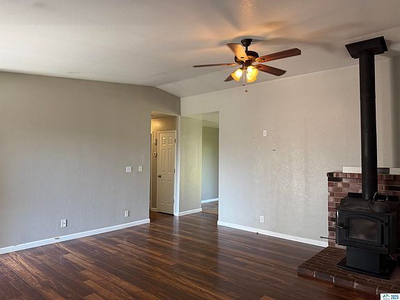 5th image of 665 Cameron Way