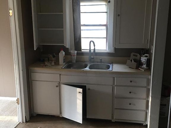 5th image of 90 N Kentucky St