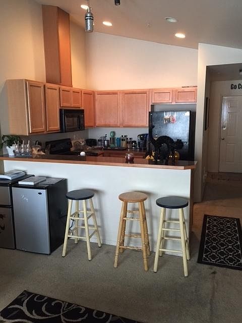 1st image of 822 NE A St APT 11