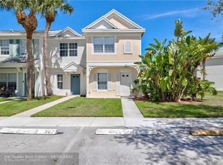 8231 San Carlos Cir, Tamarac, FL 33321