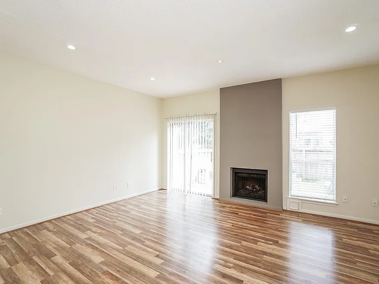 2910 Grants Lake Blvd #1505 — Photo 6