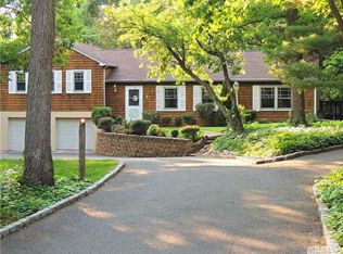 2066 Ridge Rd, Syosset, NY 11791