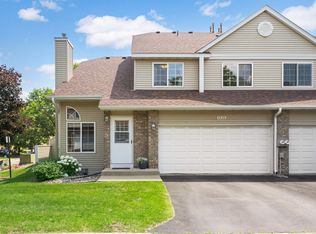 1121 Pecks Woods Dr, New Brighton, MN 55112