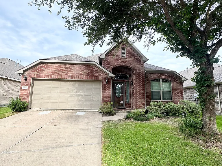 11931 Green Colling Park Dr — Photo 1