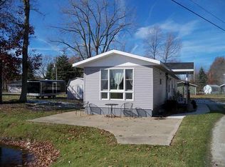 80 Lane 305 Crooked Lk, Angola, IN 46703