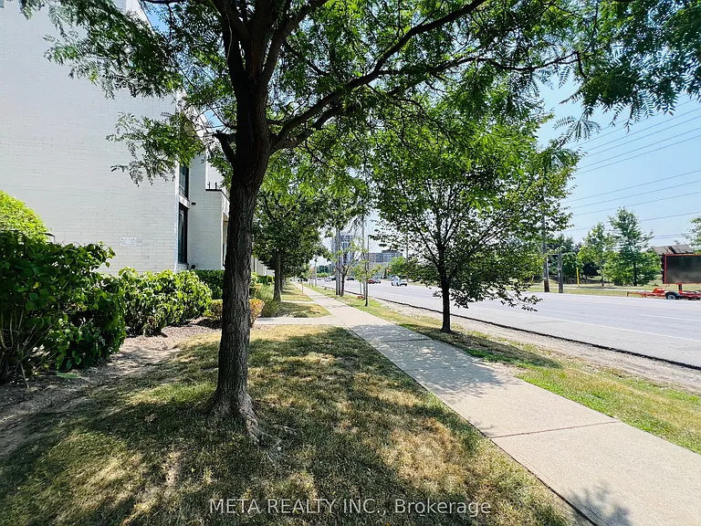 138 Widdicombe Hill Blvd #701 — Photo 26