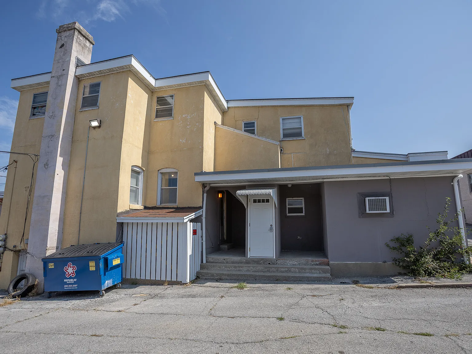 210 East Dunklin Street - A1 — Photo 2
