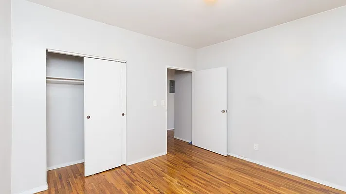 Rented by Nooklyn NYC LLC | media 9