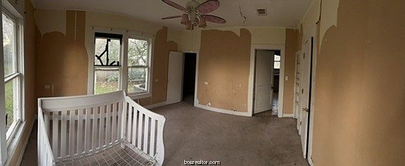 5th image of 2 Willow Dr