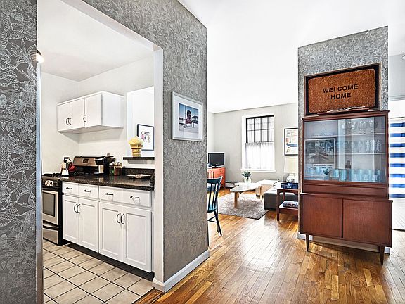 2nd image of 295 Saint Johns Pl APT 1J