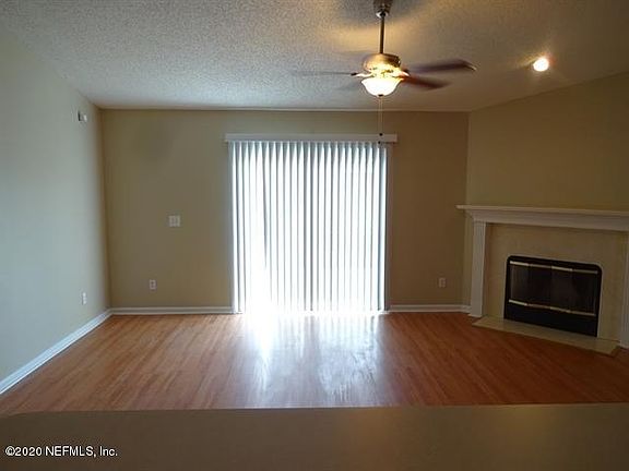 3rd image of 5610 N Lafayette Park Dr