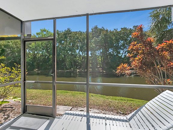 5th image of 3705 Bridgewood Dr