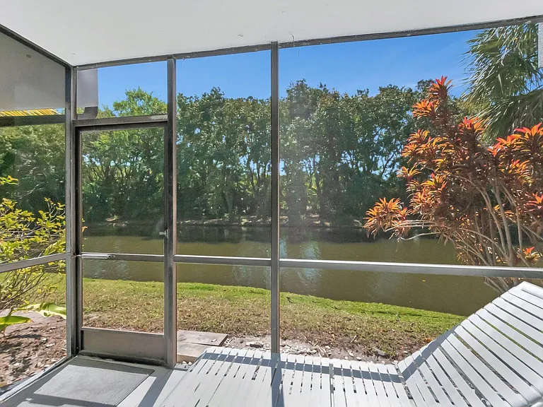 3705 Bridgewood Dr — Photo 5