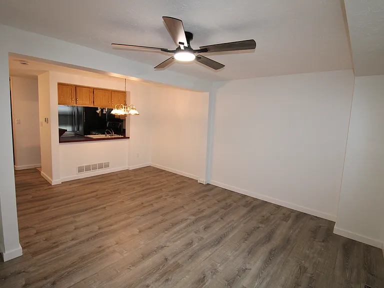 148 Ligonier Ln — Photo 9