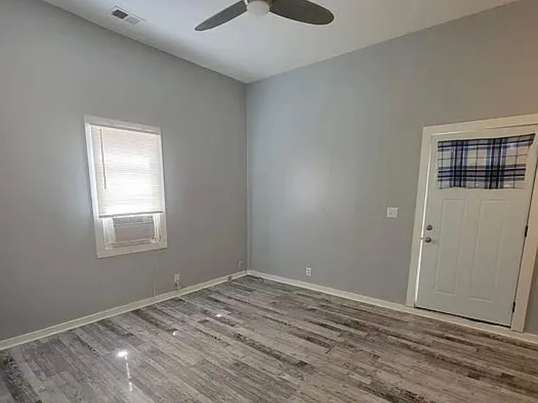 516 E Ormsby Ave #4 — Photo 12