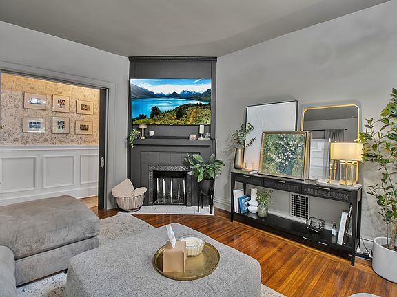 3rd image of 706 Richmond Ave #1