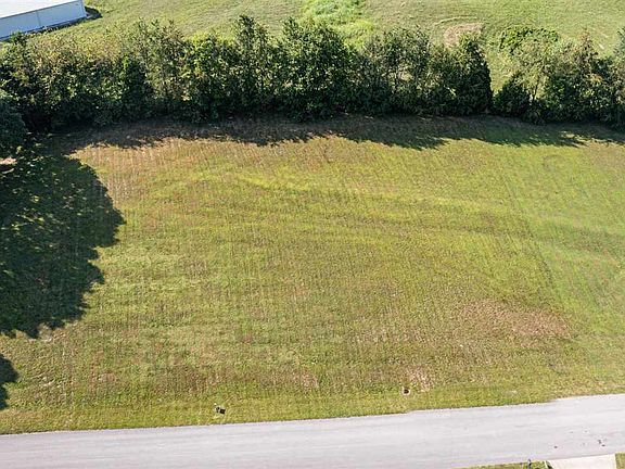 5th image of 117 Fountain Trace Dr