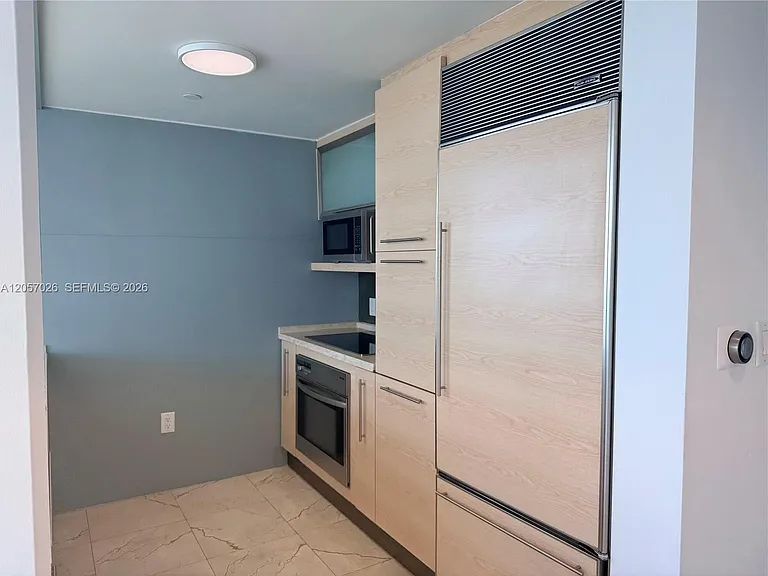 6000 Indian Creek Dr #17A — Photo 6