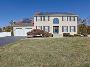 3 Cobble Creek Dr, Newburgh, NY 12550