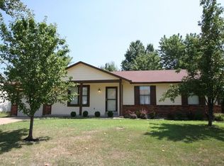 1676 Knightwood Ln, O'Fallon, MO 63366