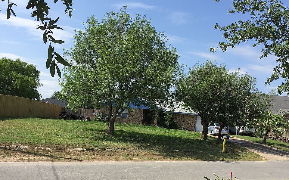 2nd image of 26990 Lake Shore Dr