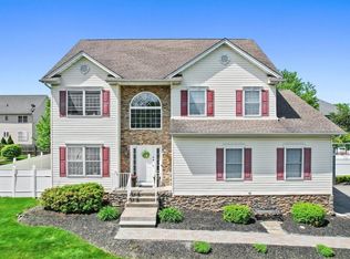 2410 Settlers Rdg, New Windsor, NY 12553