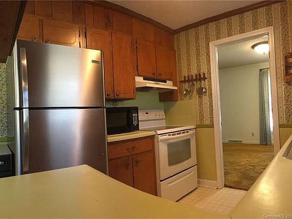 5th image of 720 Ottawa Dr
